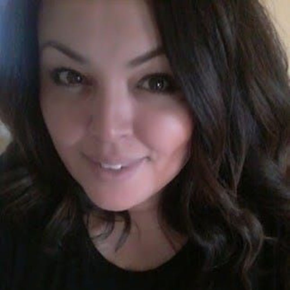 Meet your Posher, Alma